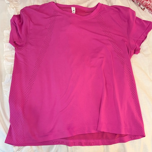 lululemon athletica Tops - Lululemon size 12 train to be relaxed fit